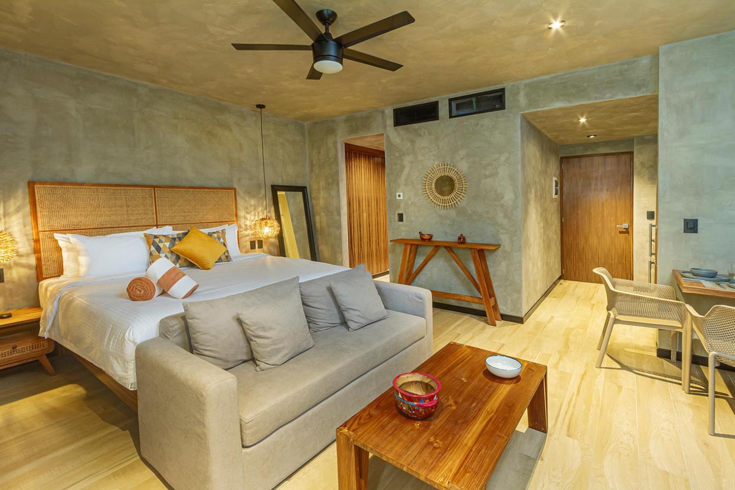 Devine Experience Modern Art 1bdrm Tuk