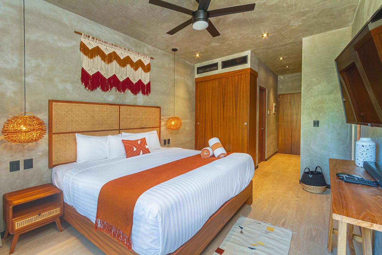 Devine Experience Modern Art 1bdrm Tuk Aparthotel